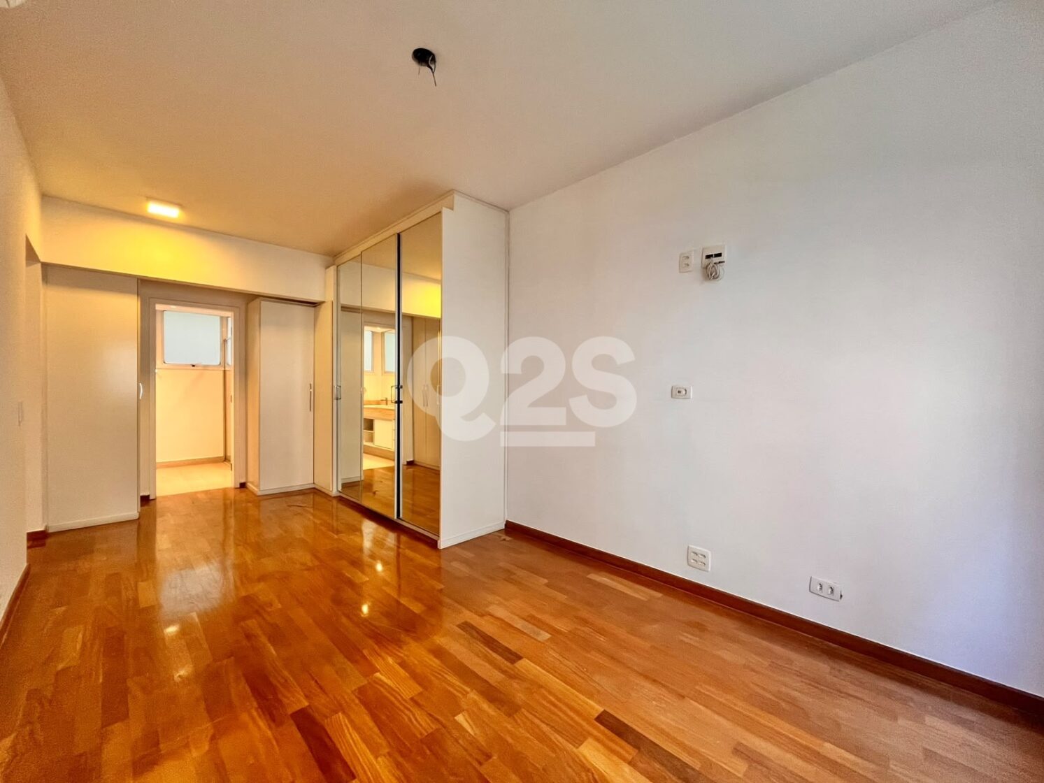 Q2S11122